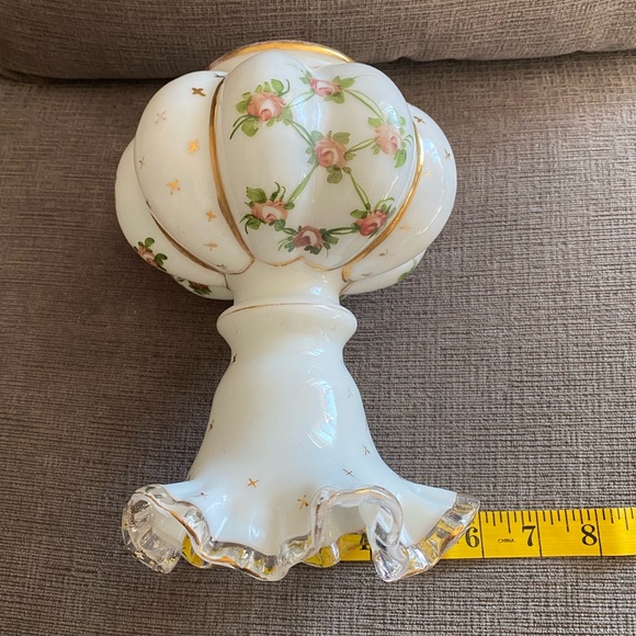 RARE Fenton Silver Crest Hand Painted 1940’s Charleton Roses Bow Tie Melon Vase - Picture 14 of 15